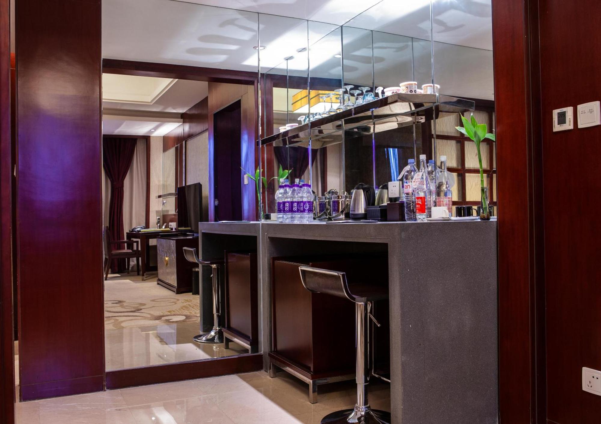 Vision Hotel Пекин Экстерьер фото
